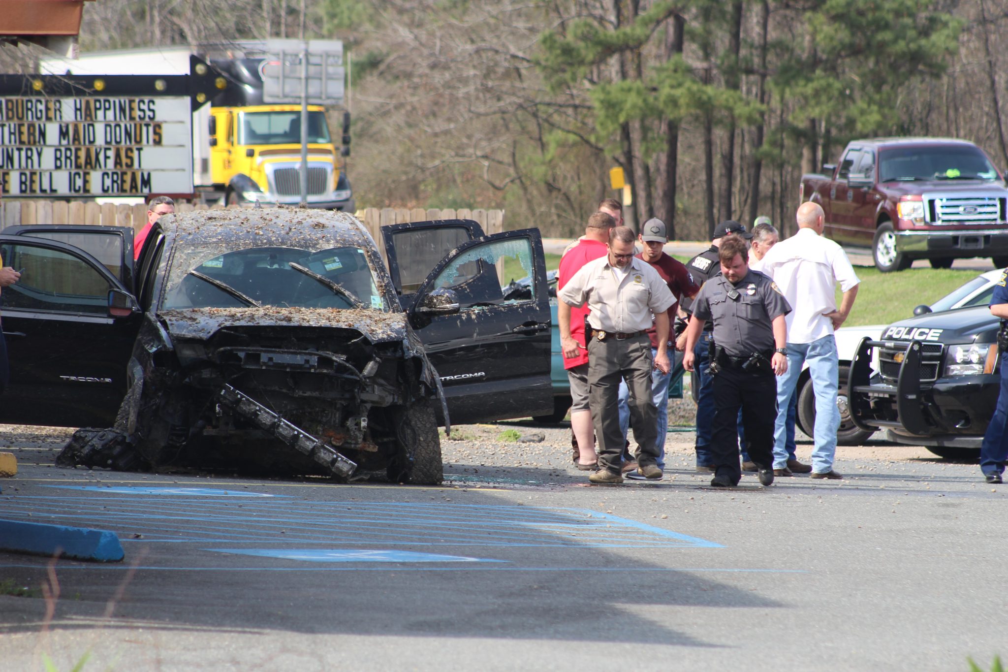 High-speed chase ends with crash, arrests - Minden Press-Herald