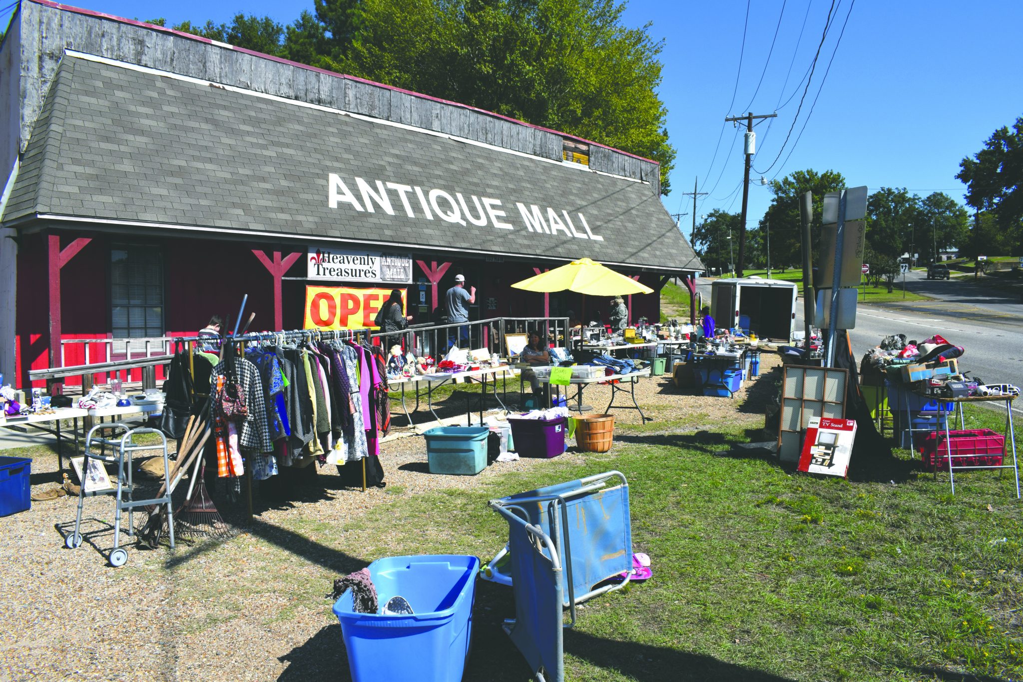 Hwy 52 Yard Sale 2024 - Margi Saraann