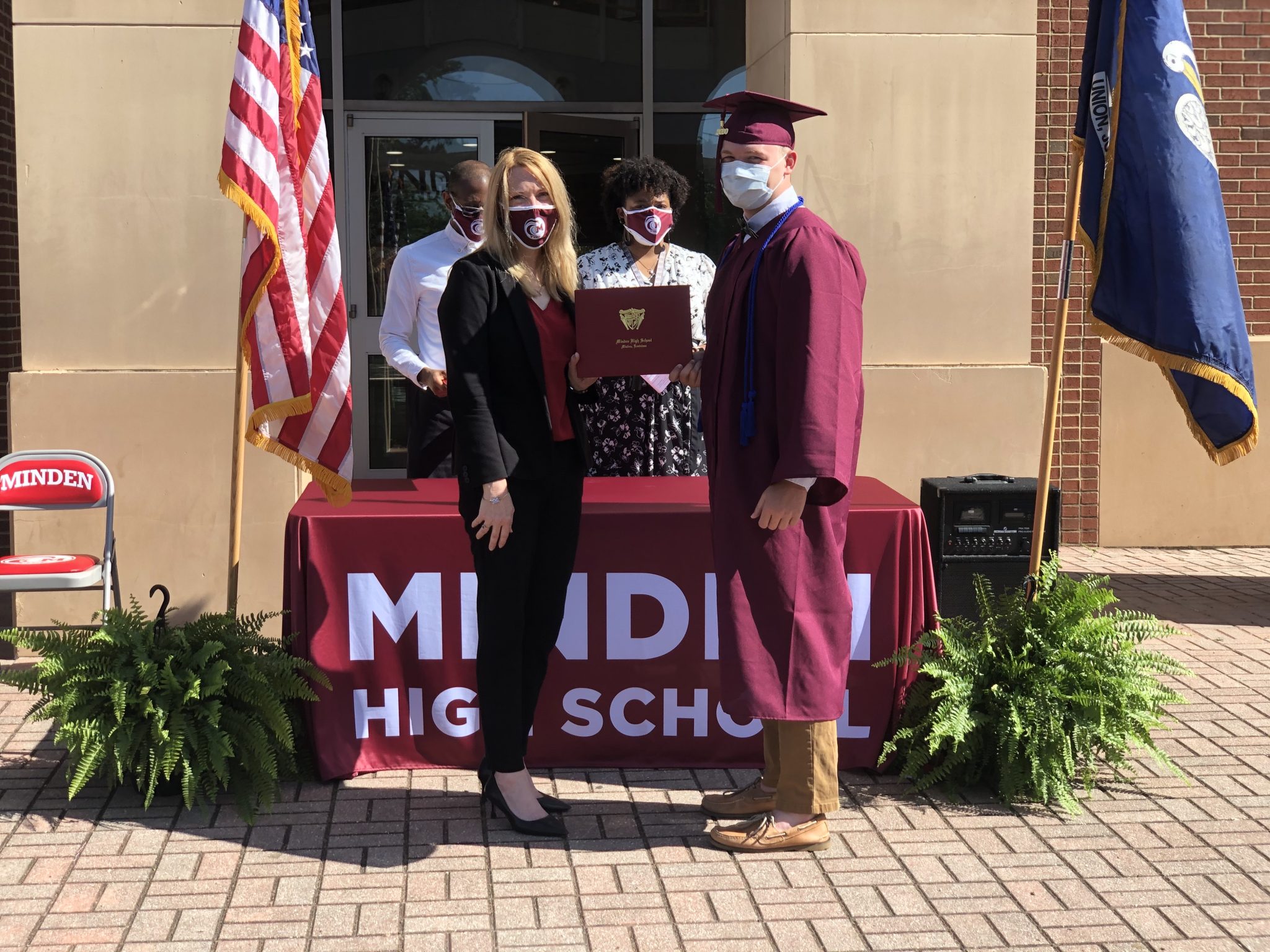 Minden High School holds graduation ceremony for seniors enlisting in