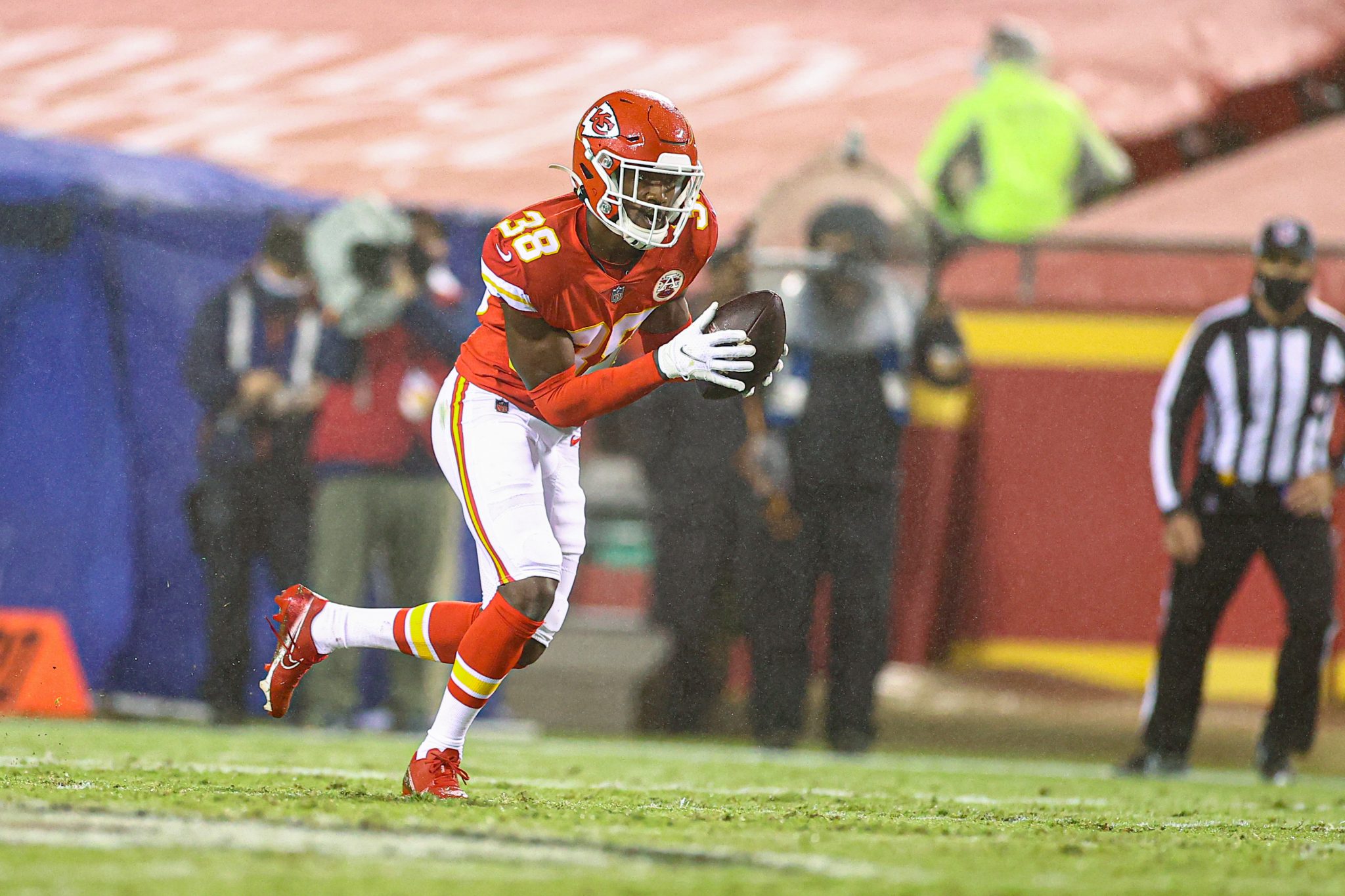 Kansas City Chiefs cornerback L'Jarius Sneed (38) defends in the