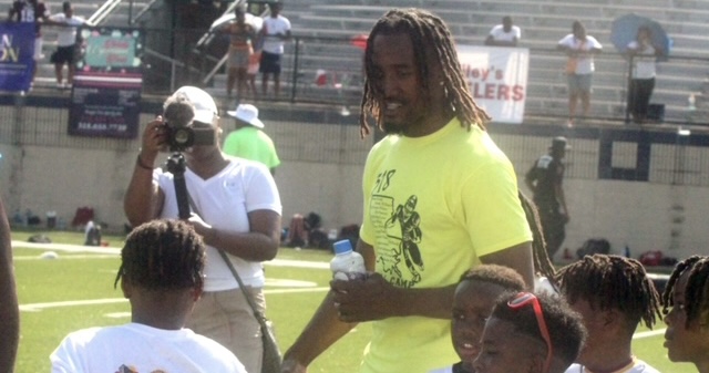 NFL players return to Shreveport for 318 Takeover youth football camp