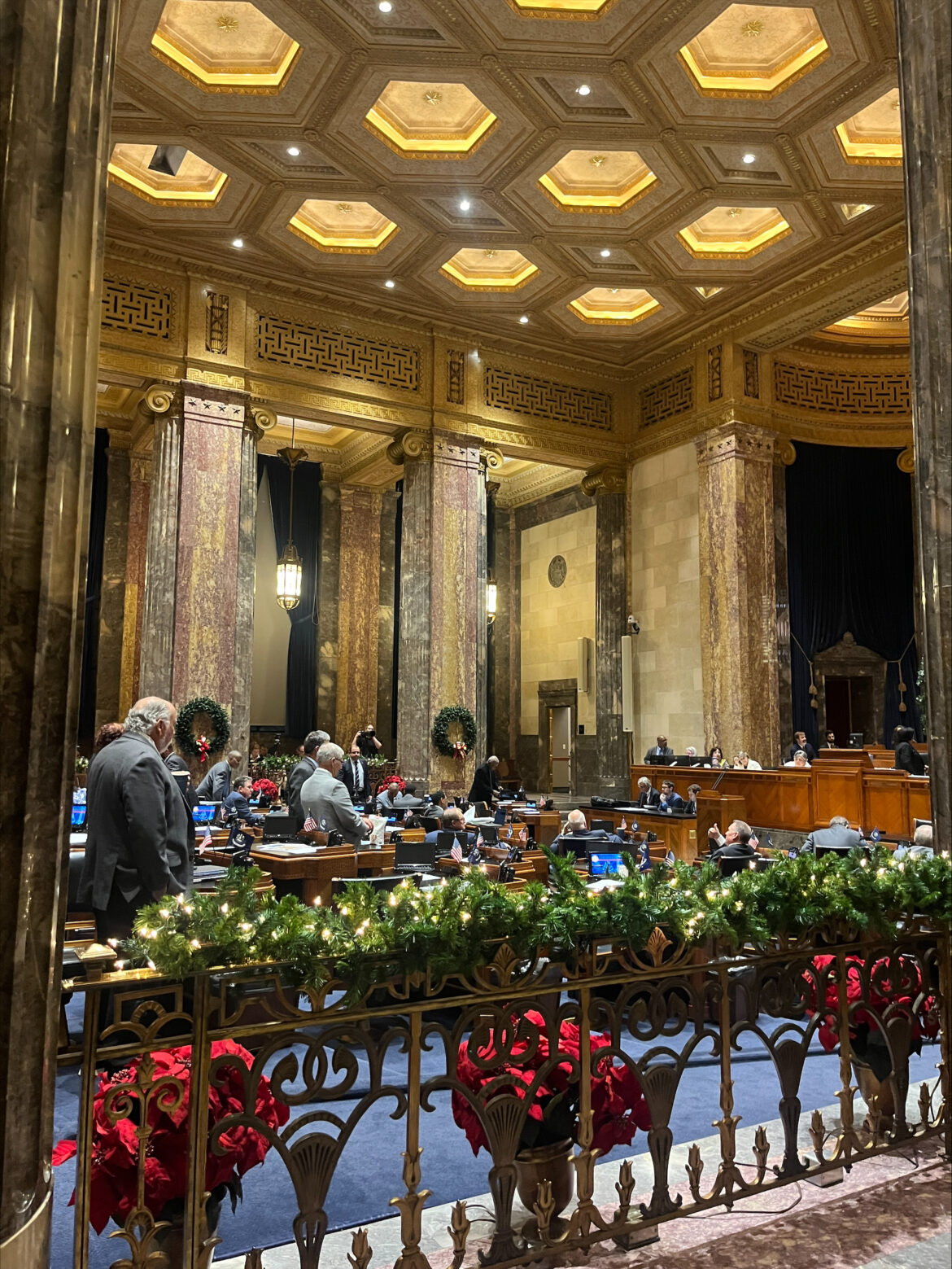 PHOTO SENATE NOv. 22 processed-C79ECD46-C907-427A-B7BC-EF51F770FE8F
