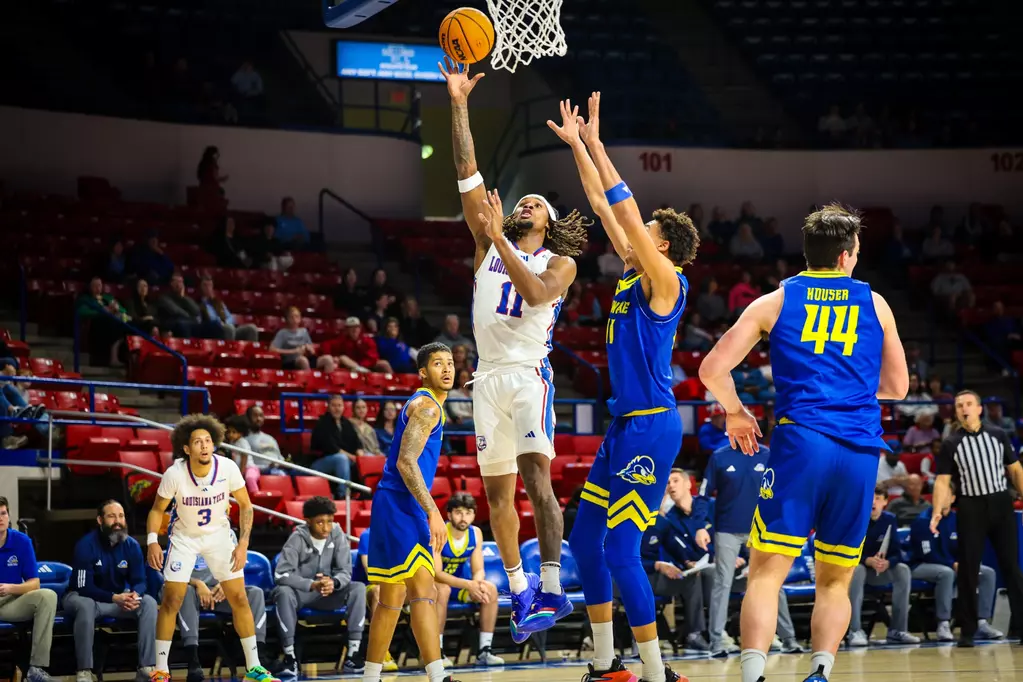 Men’s college basketball: Louisiana Tech rallies late, beats Delaware in OT